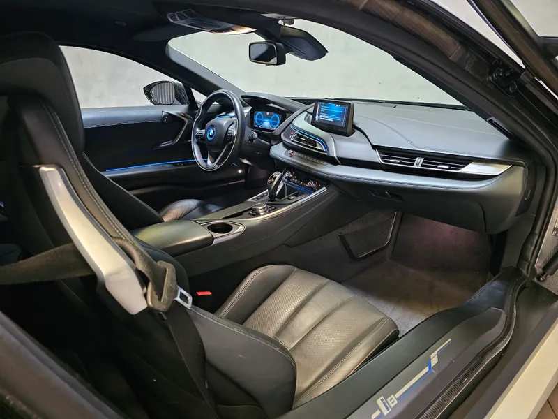 BMW i8 foto 14