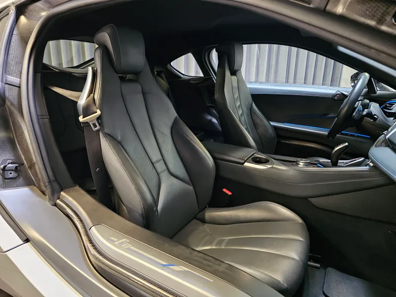 BMW i8 foto 25