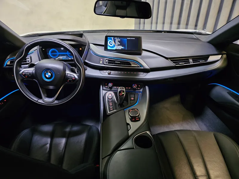 BMW i8 foto 15