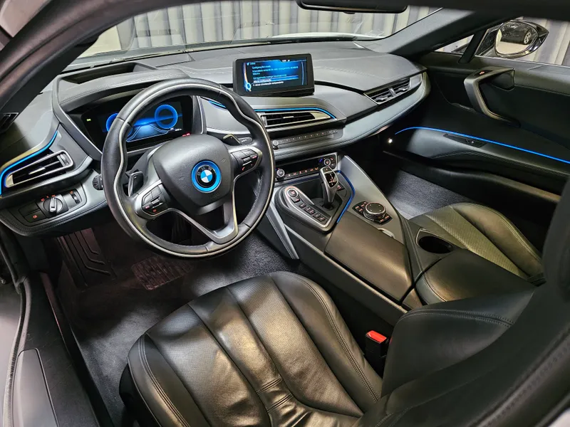 BMW i8 foto 13