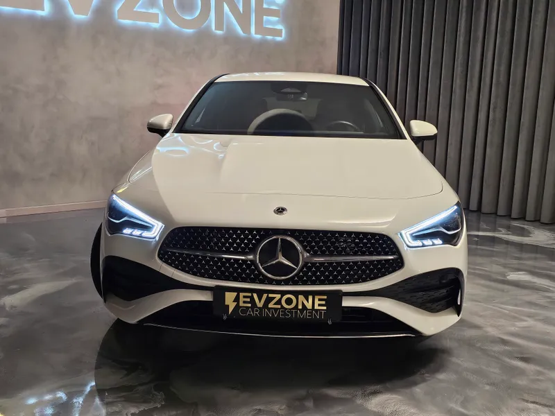 Mercedes Benz CLA 250 foto 2