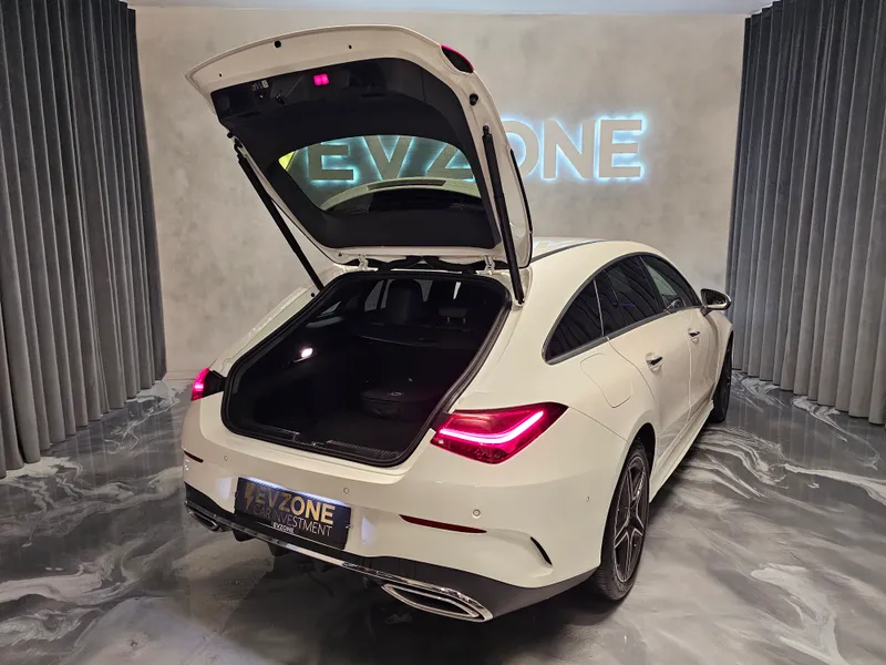 Mercedes Benz CLA 250 foto 30