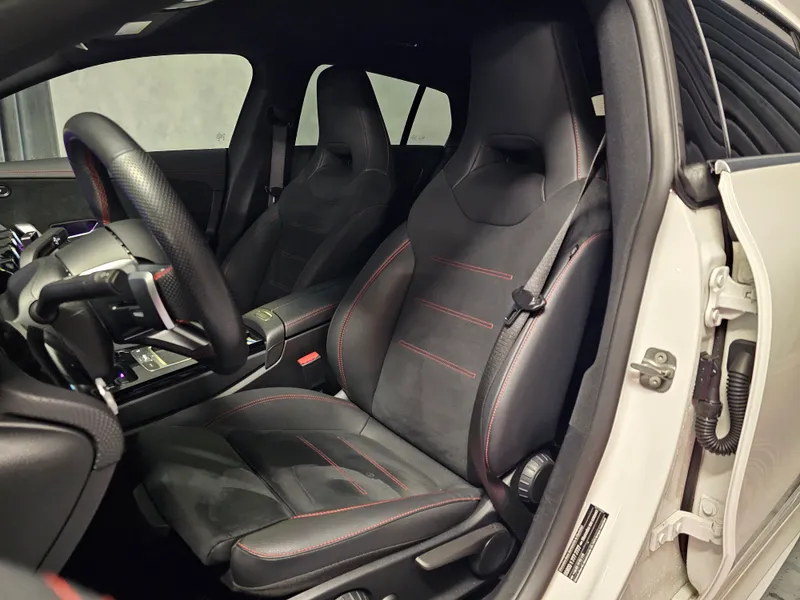 Mercedes Benz CLA 250 foto 19