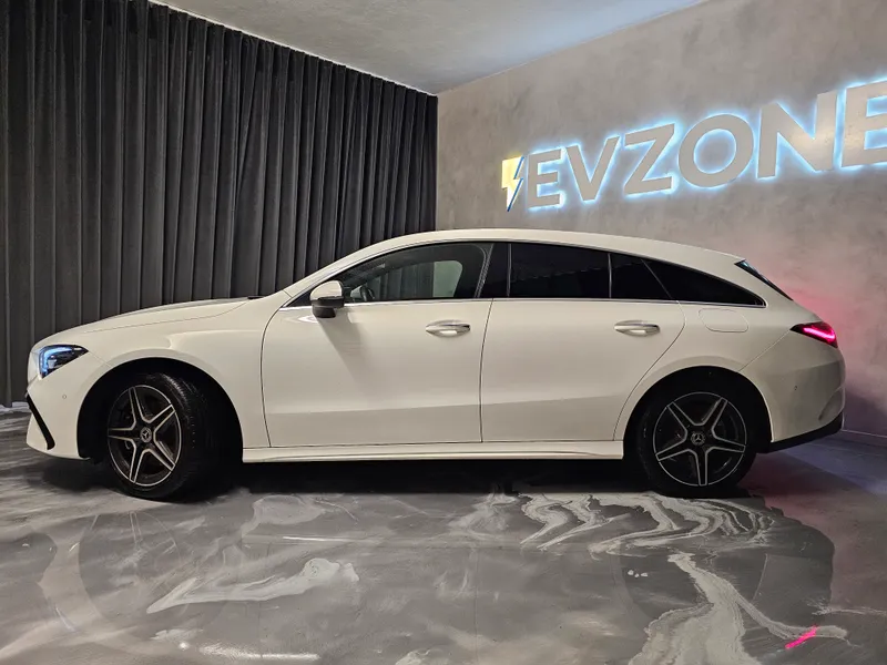 Mercedes Benz CLA 250 foto 4