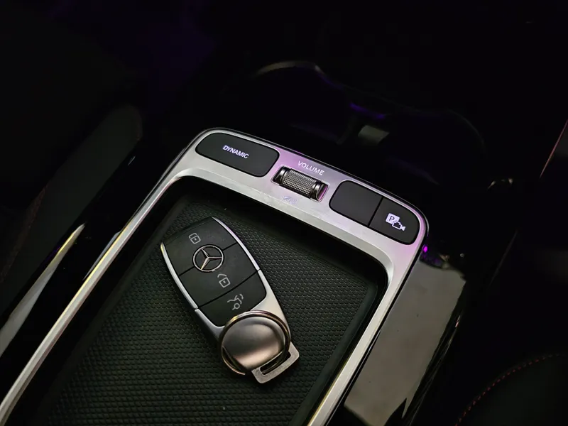 Mercedes Benz CLA 250 foto 18