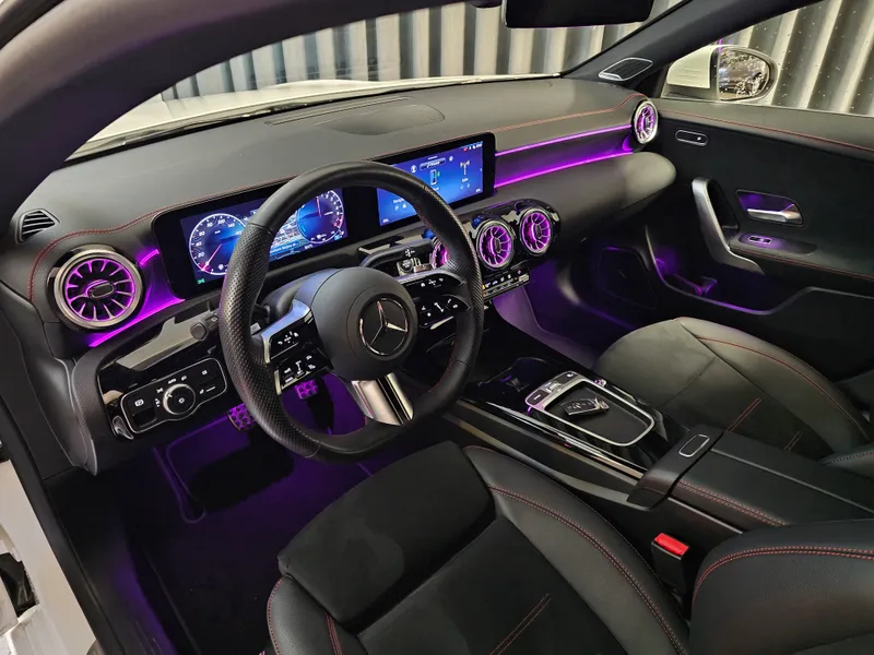 Mercedes Benz CLA 250 foto 9