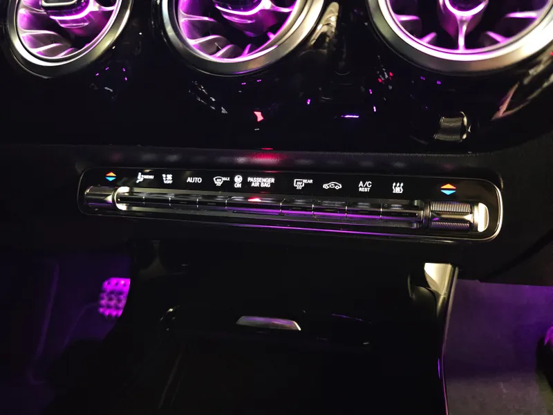 Mercedes Benz CLA 250 foto 17