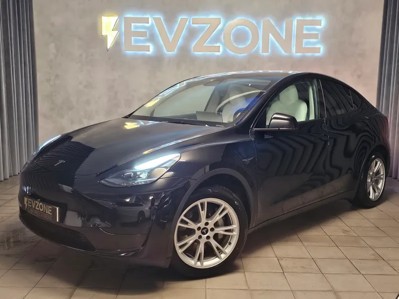 Tesla Model Y foto 3