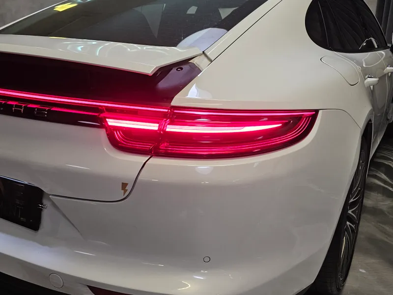 Porsche Panamera foto 40