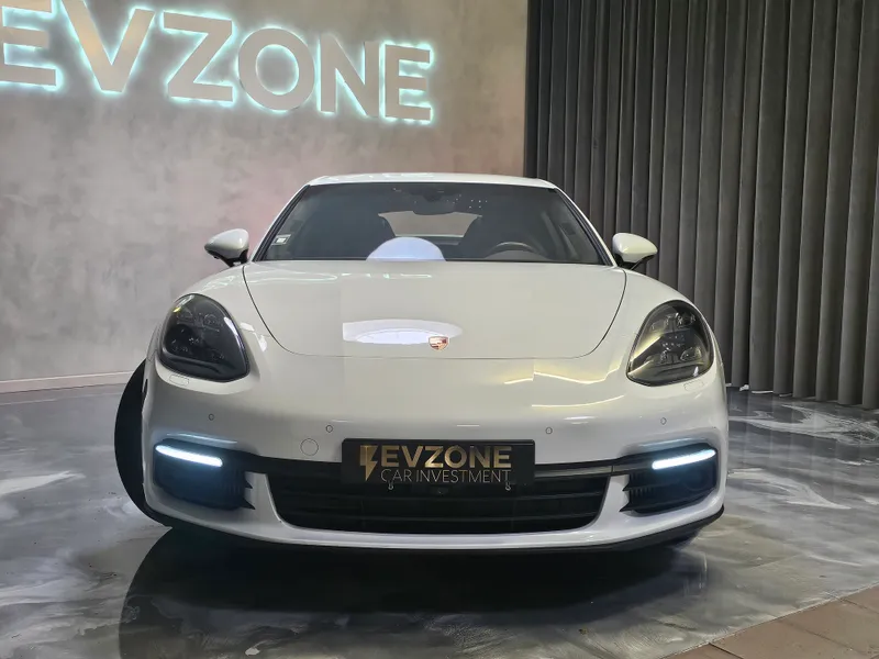 Porsche Panamera foto 3