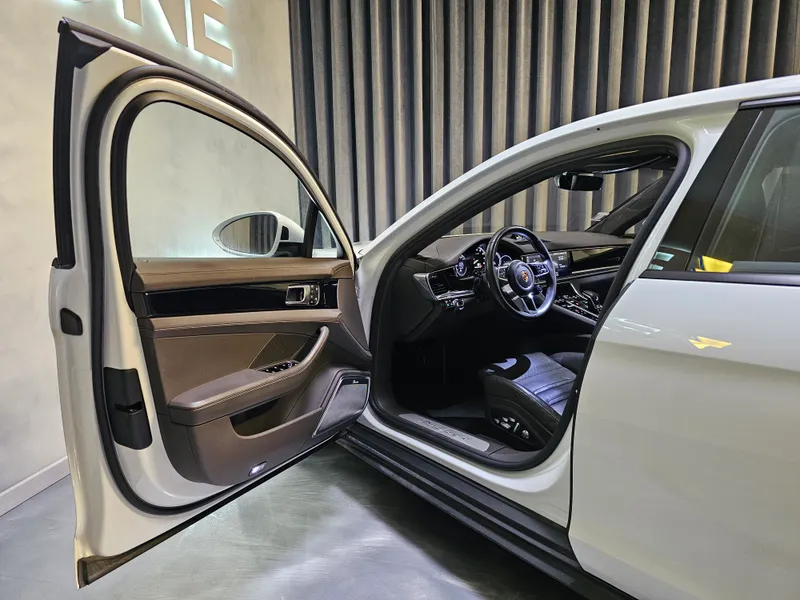 Porsche Panamera foto 10