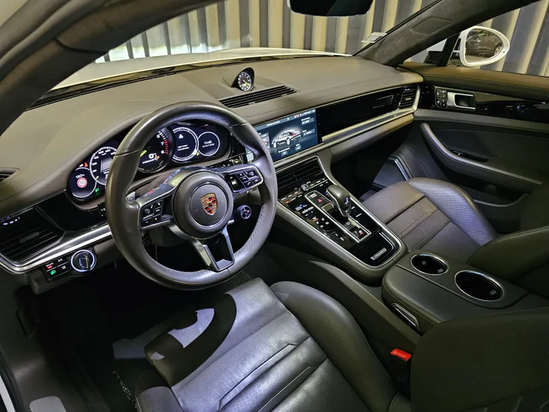 Porsche Panamera foto 11