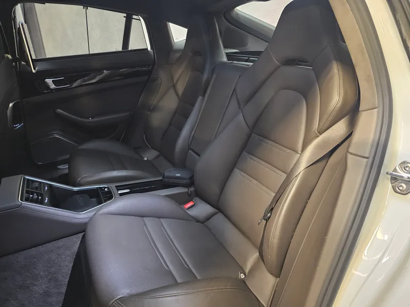 Porsche Panamera foto 27