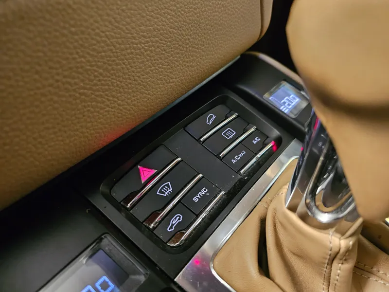 Porsche Macan foto 18