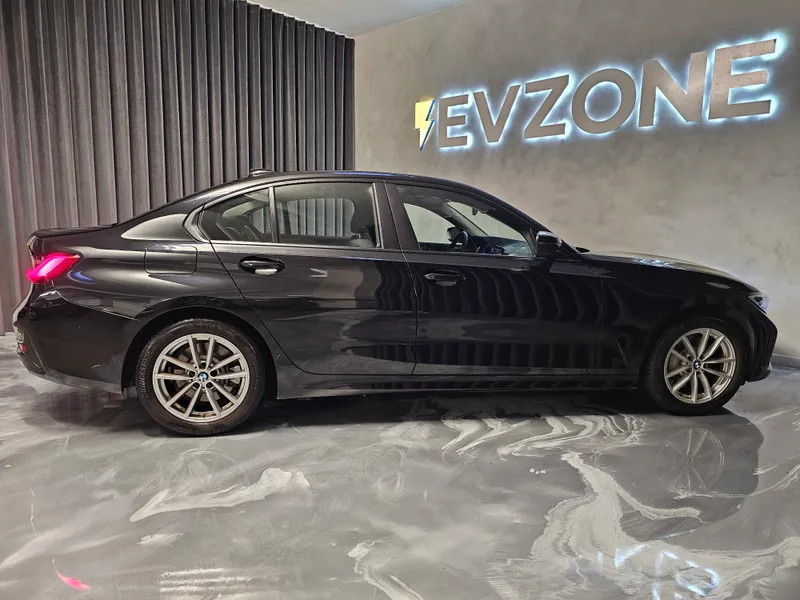 BMW 330 foto 7