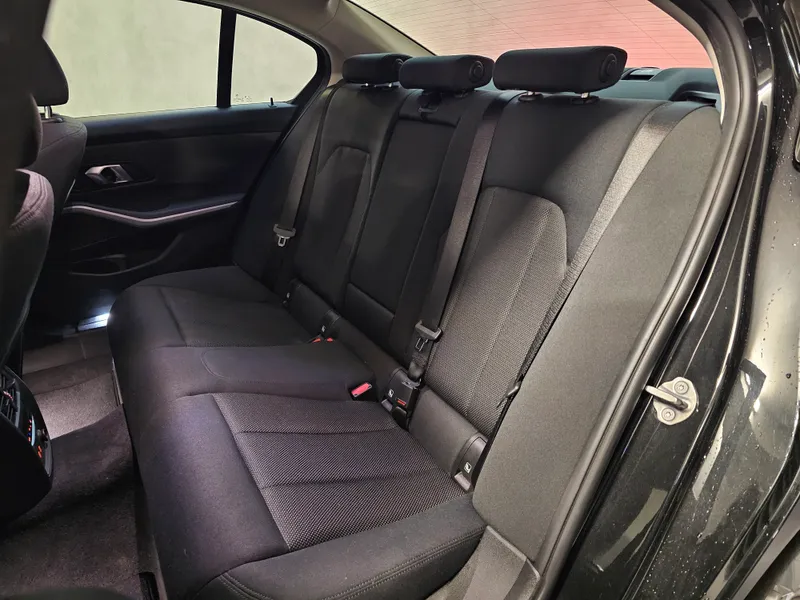 BMW 330 foto 22