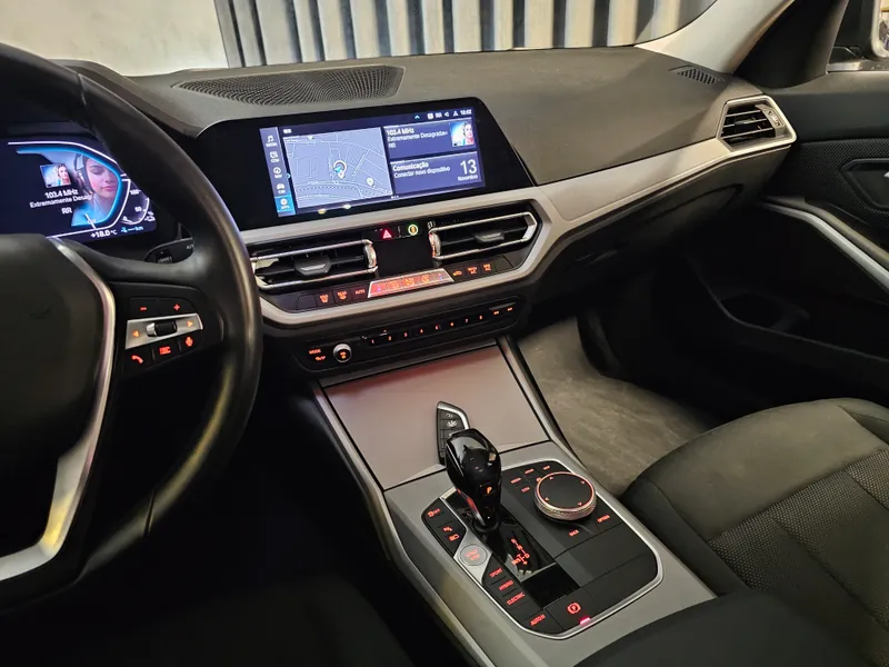 BMW 330 foto 13