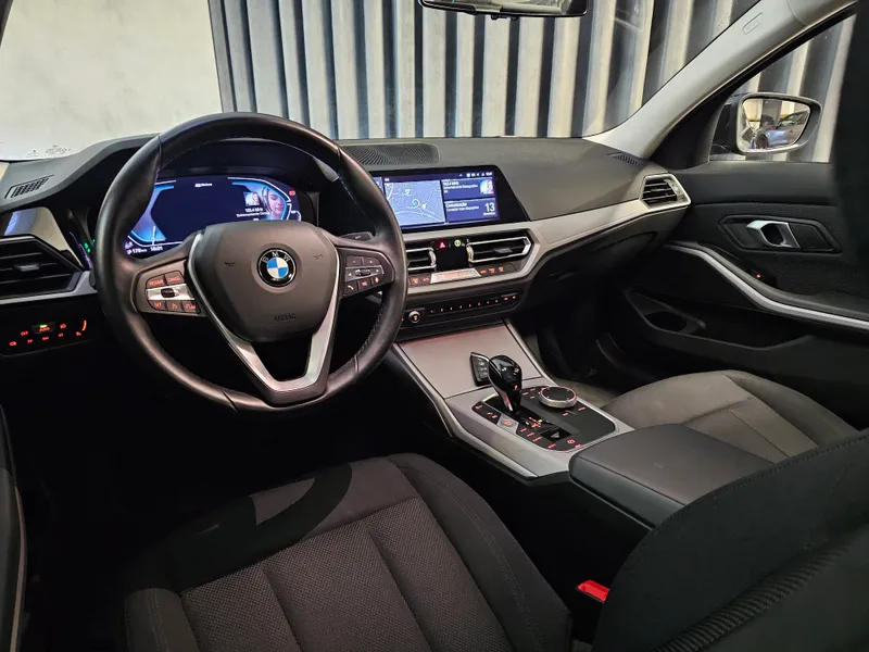 BMW 330 foto 9