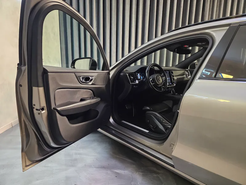 Volvo V60 foto 8