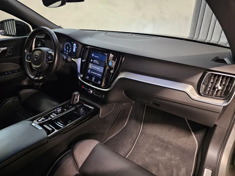 Volvo V60 foto 11
