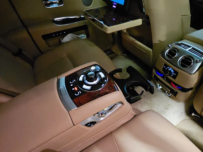 Rolls Royce Ghost foto 31