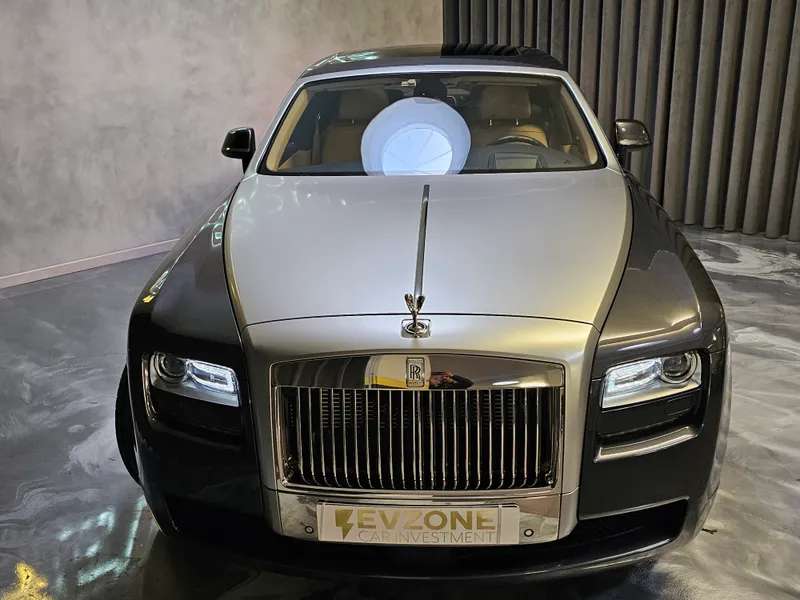 Rolls Royce Ghost foto 2