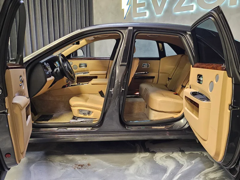 Rolls Royce Ghost foto 28