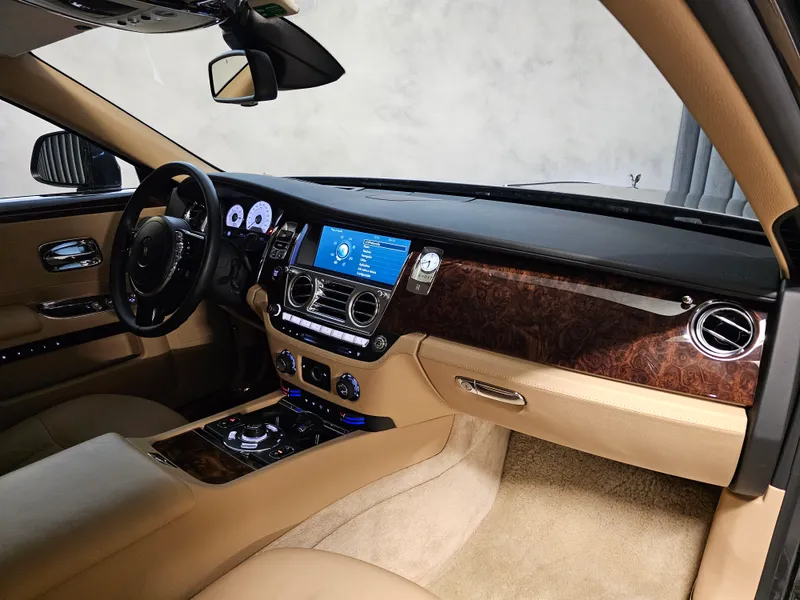 Rolls Royce Ghost foto 12