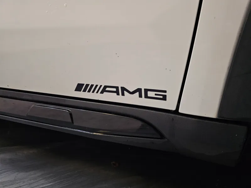 Mercedes Benz GLA 45 AMG foto 31