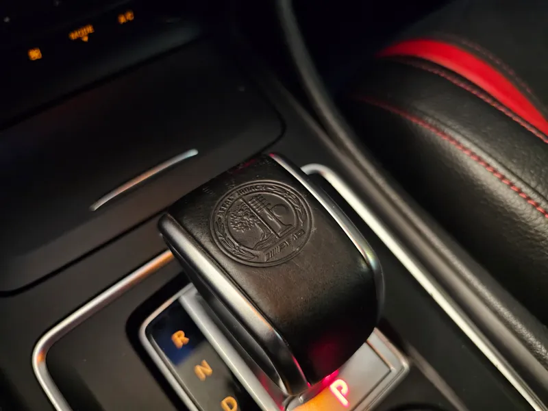 Mercedes Benz GLA 45 AMG foto 19