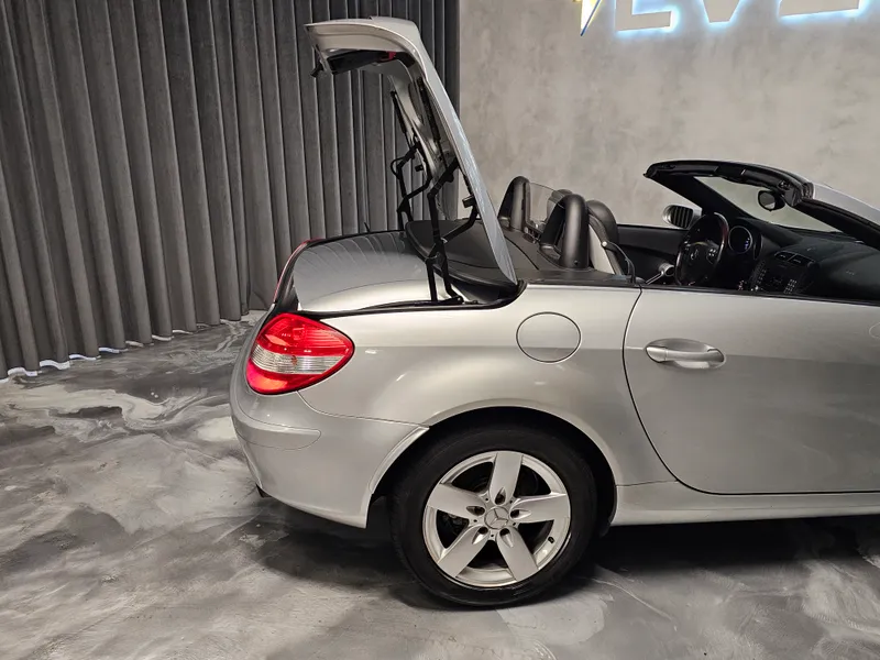 Mercedes Benz SLK 200 foto 24