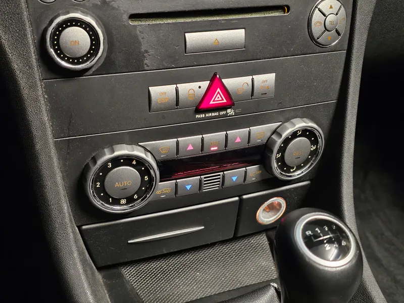 Mercedes Benz SLK 200 foto 16