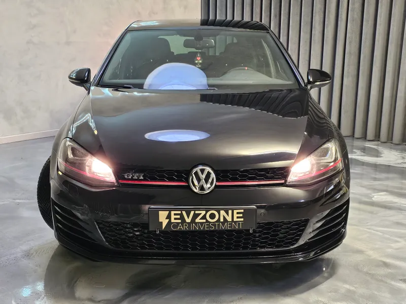 Volkswagen Golf foto 2