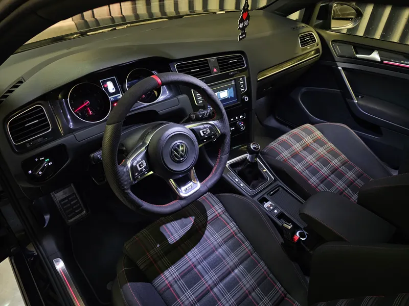 Volkswagen Golf foto 8