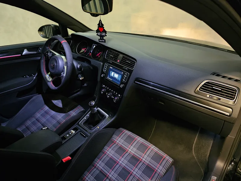 Volkswagen Golf foto 10
