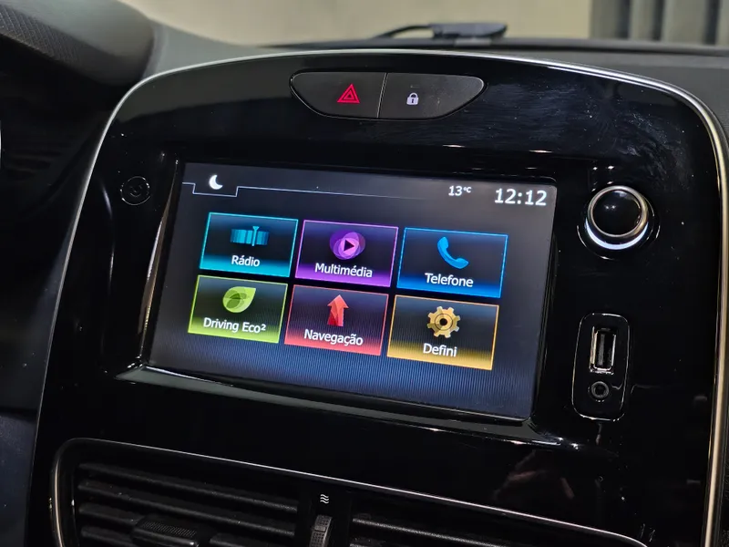 Renault Clio foto 16