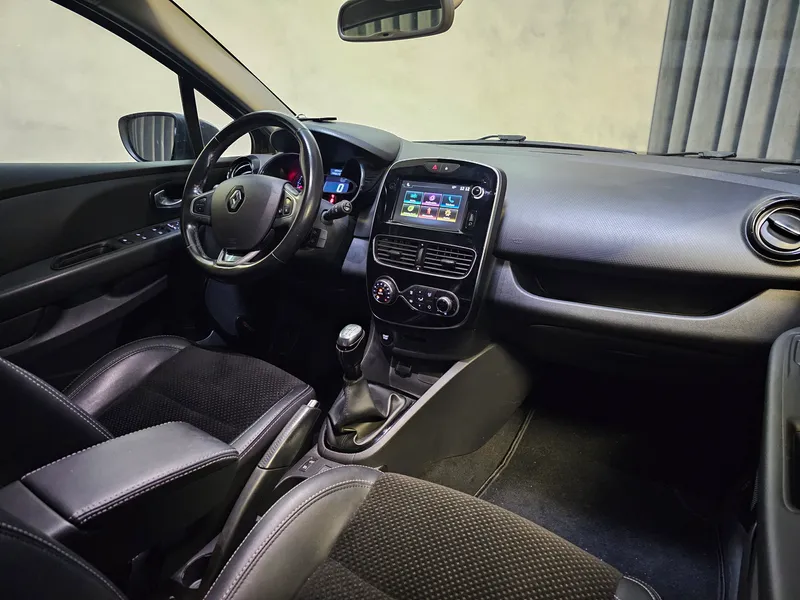 Renault Clio foto 11