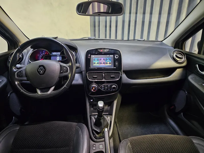 Renault Clio foto 12