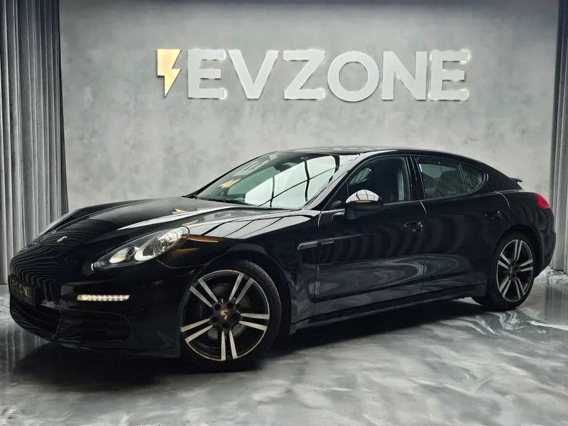 Porsche Panamera foto 3
