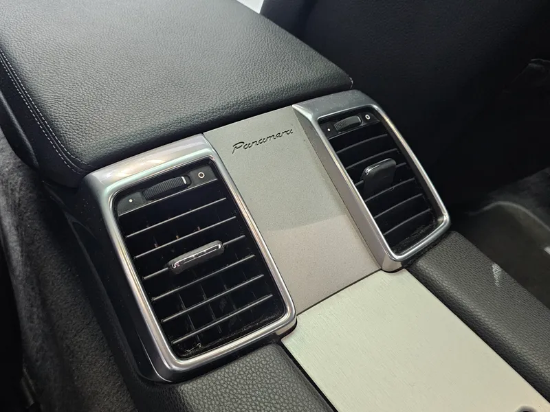 Porsche Panamera foto 27