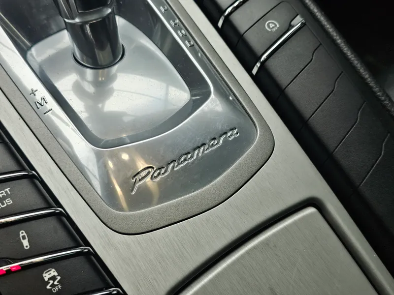 Porsche Panamera foto 18