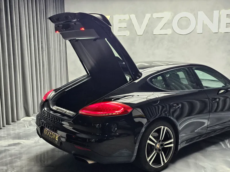 Porsche Panamera foto 37