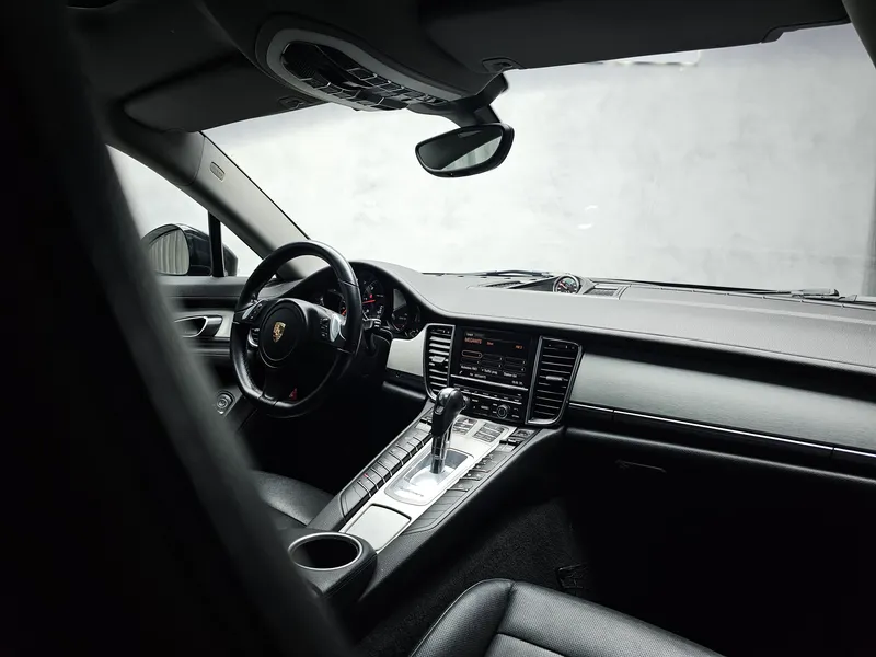 Porsche Panamera foto 10