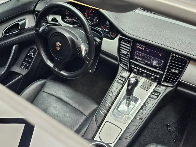 Porsche Panamera foto 34