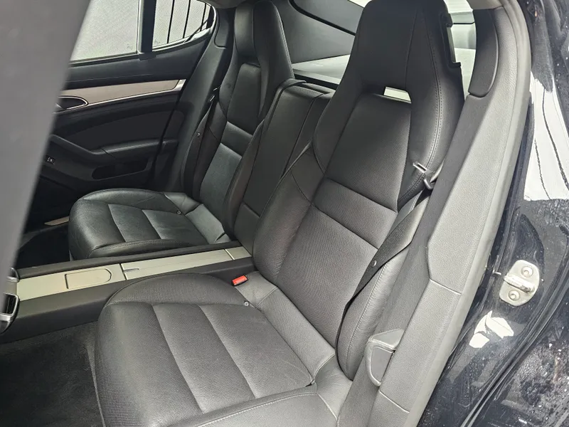 Porsche Panamera foto 26