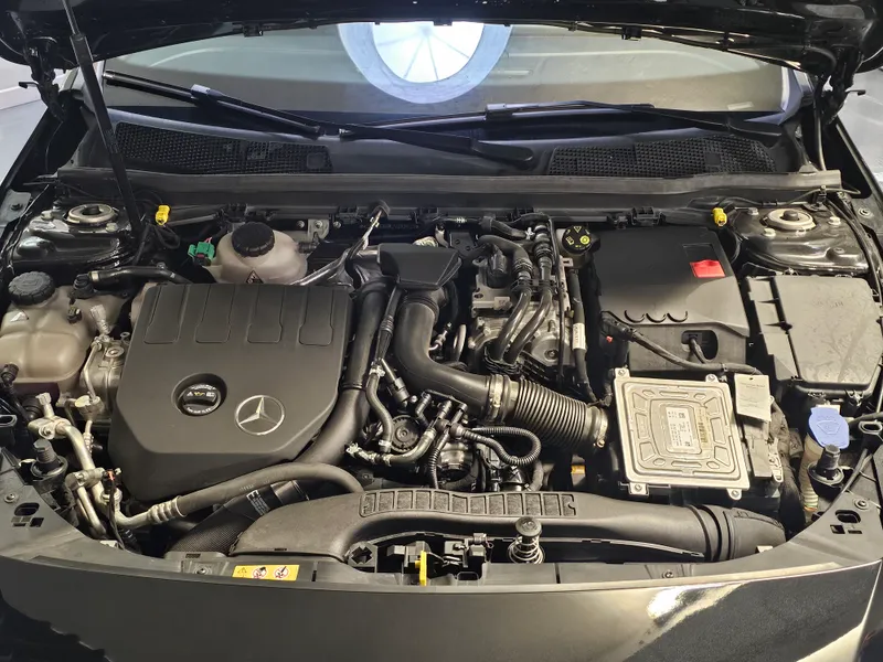 Mercedes Benz CLA 250 foto 35