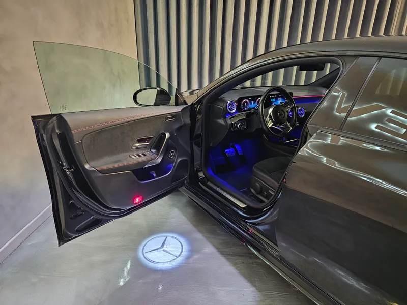 Mercedes Benz CLA 250 foto 8