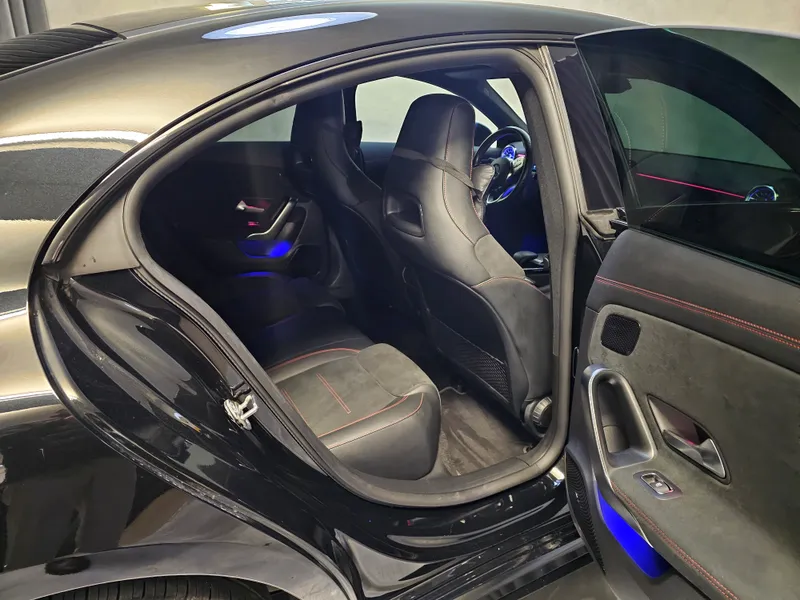 Mercedes Benz CLA 250 foto 24