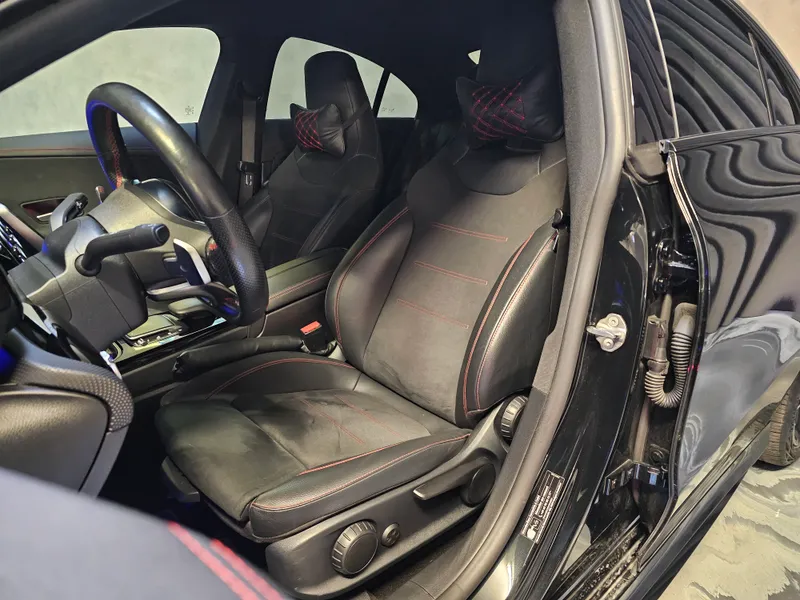 Mercedes Benz CLA 250 foto 22