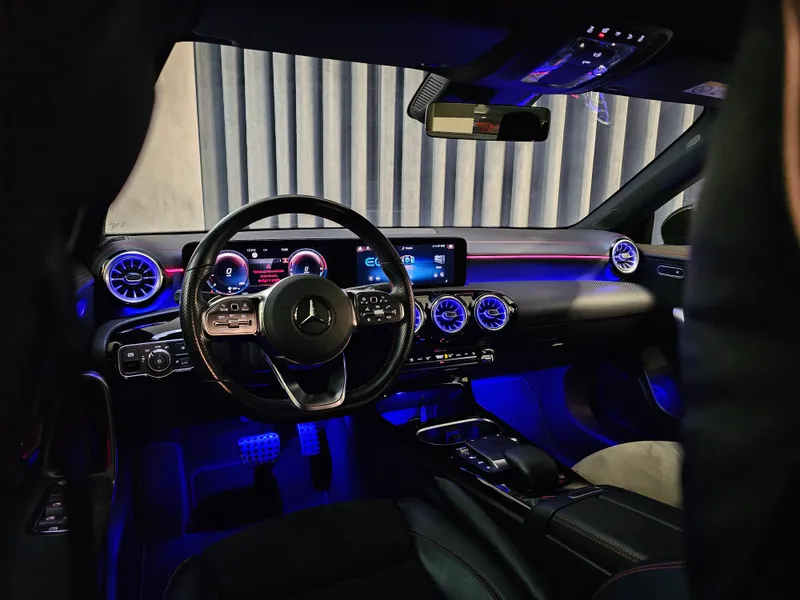 Mercedes Benz CLA 250 foto 10